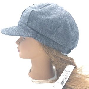 Woman’s Nine West Hat